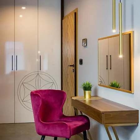 شقة فندقية Gold Apartmenty *