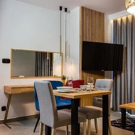 Gold Apartmenty * زاكوباني