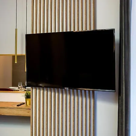 Gold Apartmenty شقة فندقية *