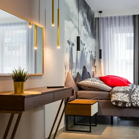 Gold Apartmenty * زاكوباني