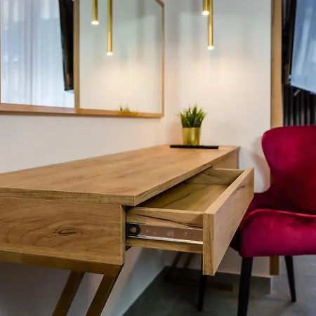 شقة فندقية Gold Apartmenty *