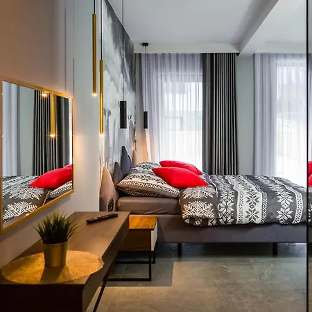 Gold Apartmenty شقة فندقية *