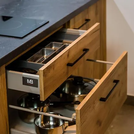 Gold Apartmenty شقة فندقية *